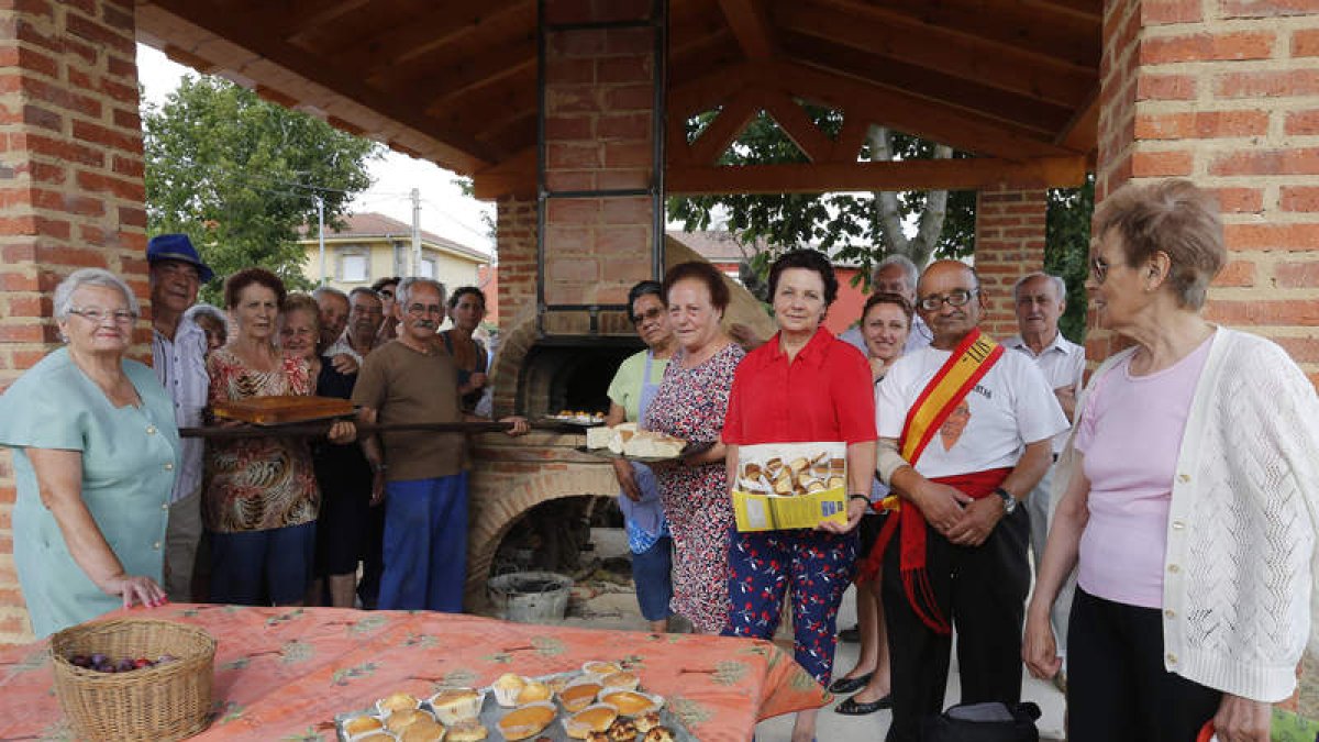 Inauguración del horno promovido por El Biendo.