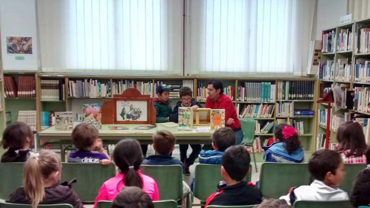 Los alumnos se acercaron a los libros a través de la lectura.