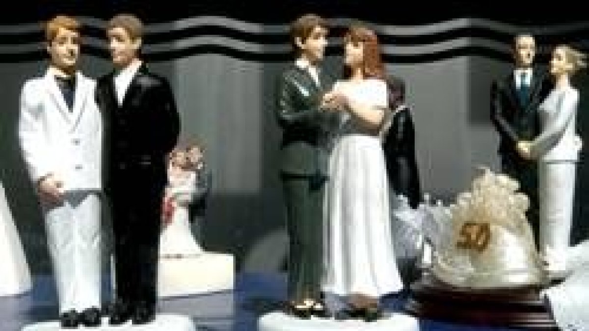 Las parejas de homosexuales ya pueden adquirir una figurita diseñada para ellos