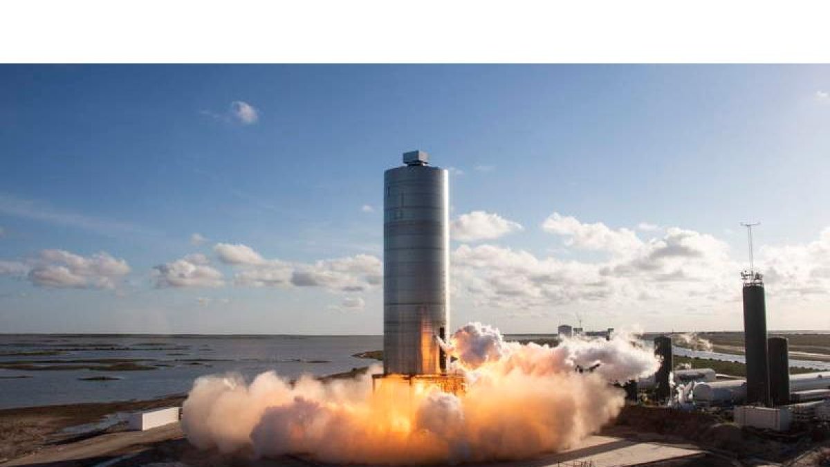 SPACEX / HANDOUT