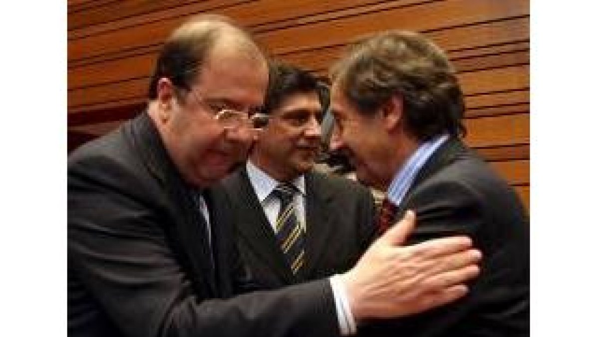 Juan Vicente Herrera se despide de Villalba al final de pleno de ayer