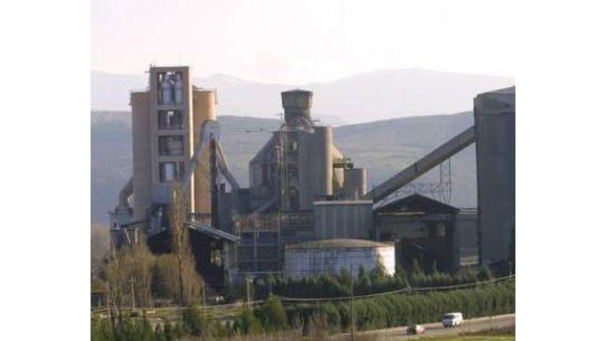 Cementera de Cosmos, en Toral de los Vados, en la comarca del Bierzo.