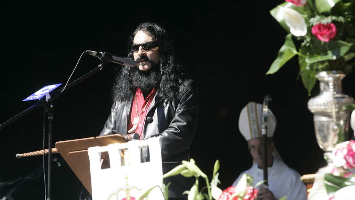 Estanga en la ofrenda a la patrona del Bierzo.