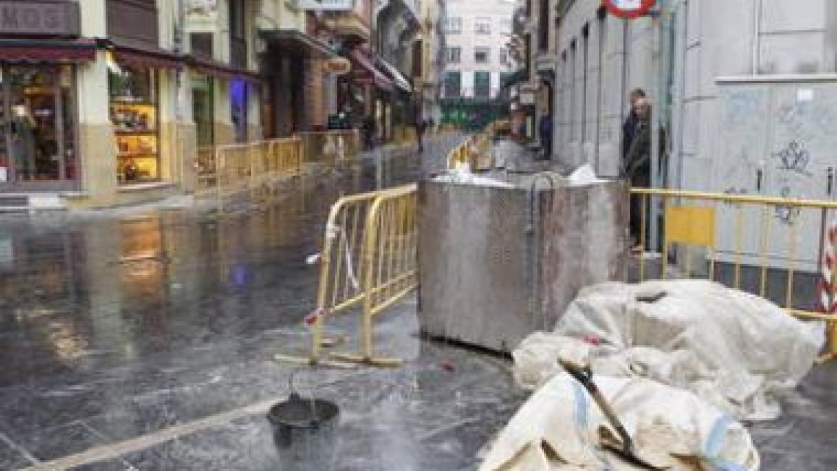 Varillas es la primera de las calles en las que intervendrá el Ayuntamiento.