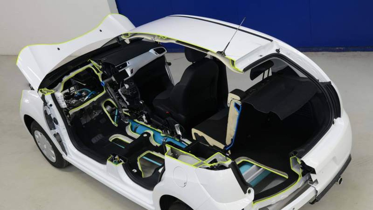 El concepto C3 «Hybrid Air», celosamente guardado hasta ahora por Citroën, combina la gasolina y el aire comprimido.