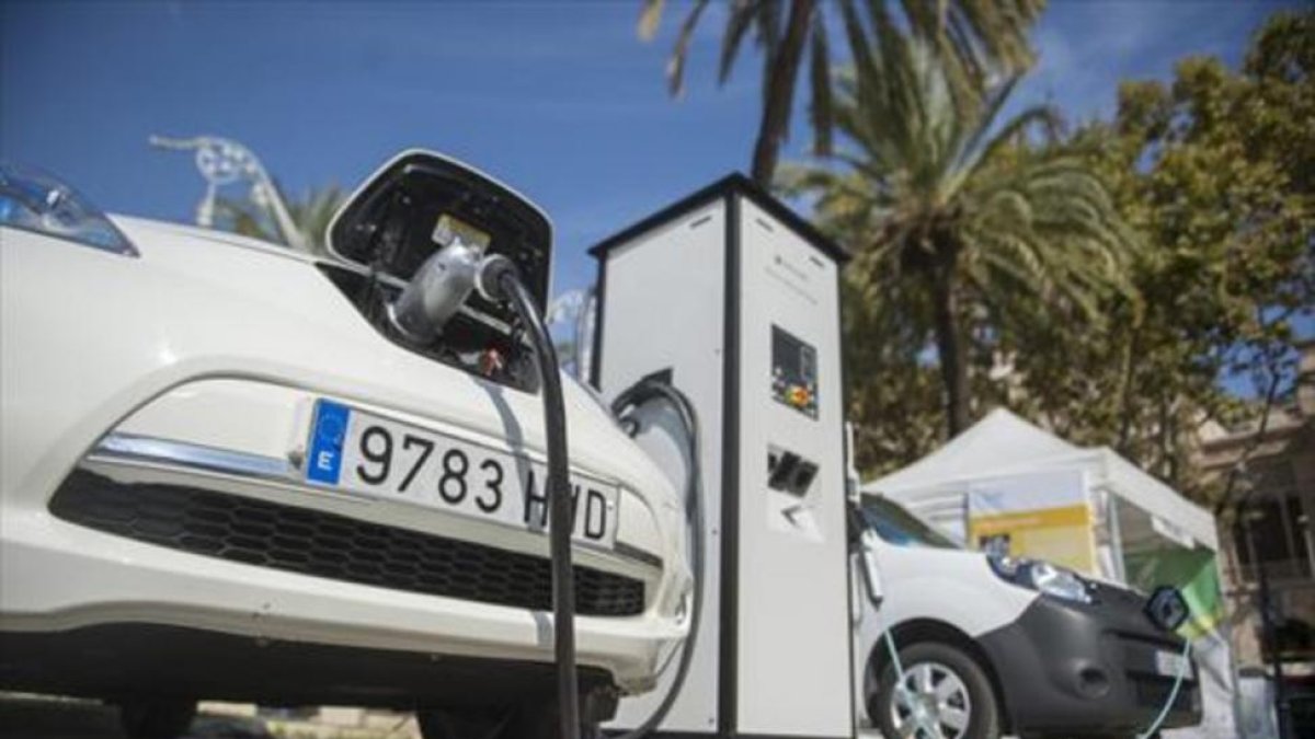 Carga de un coche eléctrico
