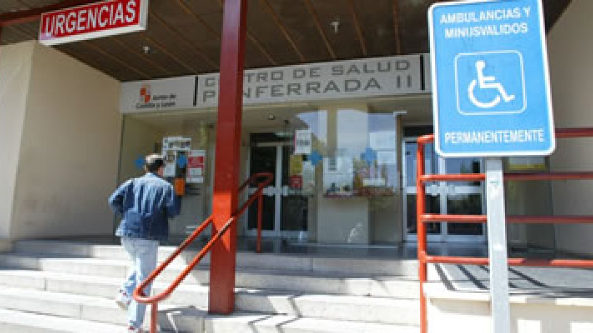 La normalidad fue ayer absoluta en los centros de salud (en la foto el de Pico Tuerto), pese a las d
