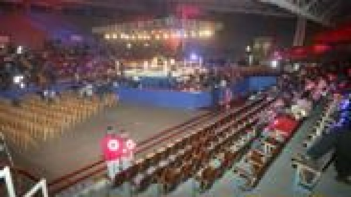 Aspecto que presentaban las gradas del Palacio de Deportes de León