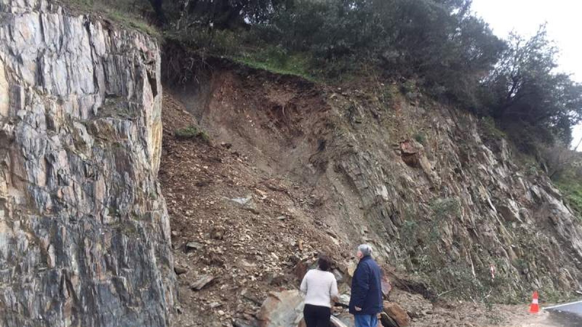 Tejado desplomado en la calle Ancha, junto al Bergidum.