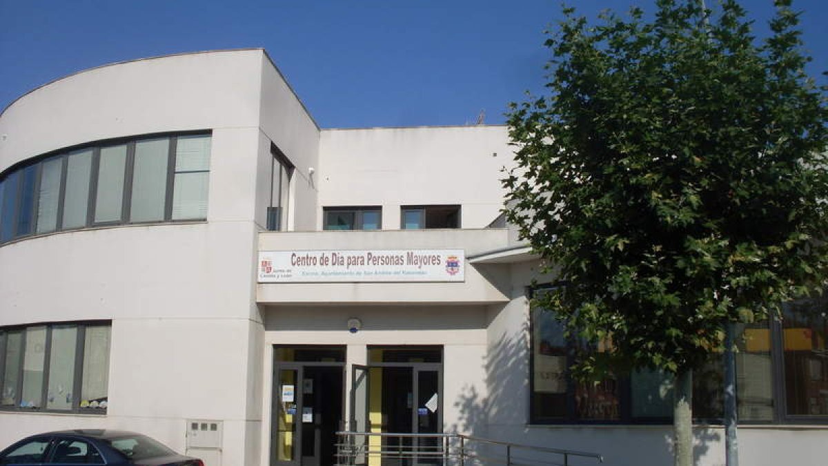 Al centro de día de Trobajo del Camino acuden 43 usuarios. DL