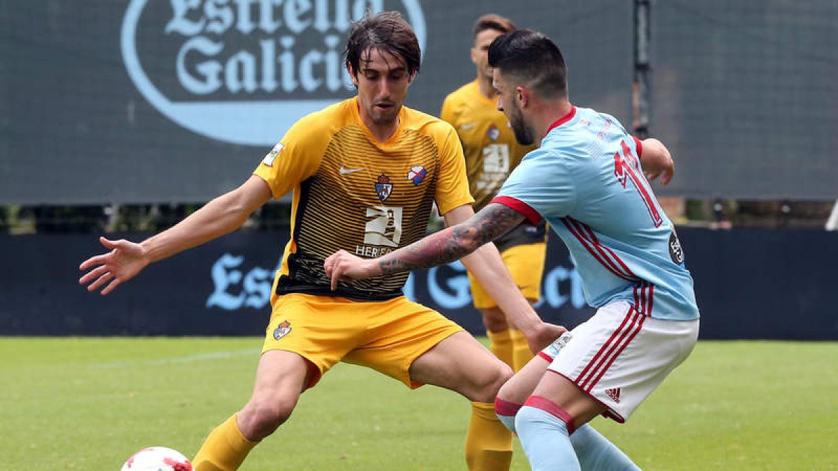 Jorge García dinamitó el partido ante el Burgos CF en el último cuarto del mismo. ANA F. BARREDO
