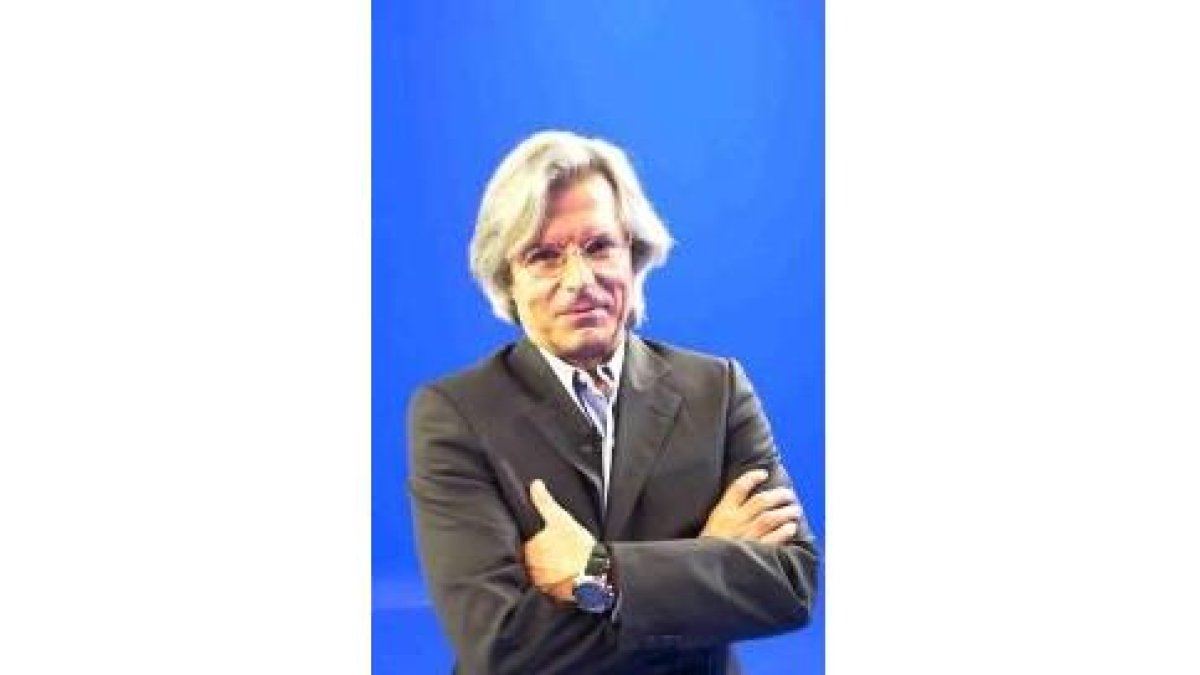 El abogado y comunicador catalán Javier Nart presentará «Infiltrados»