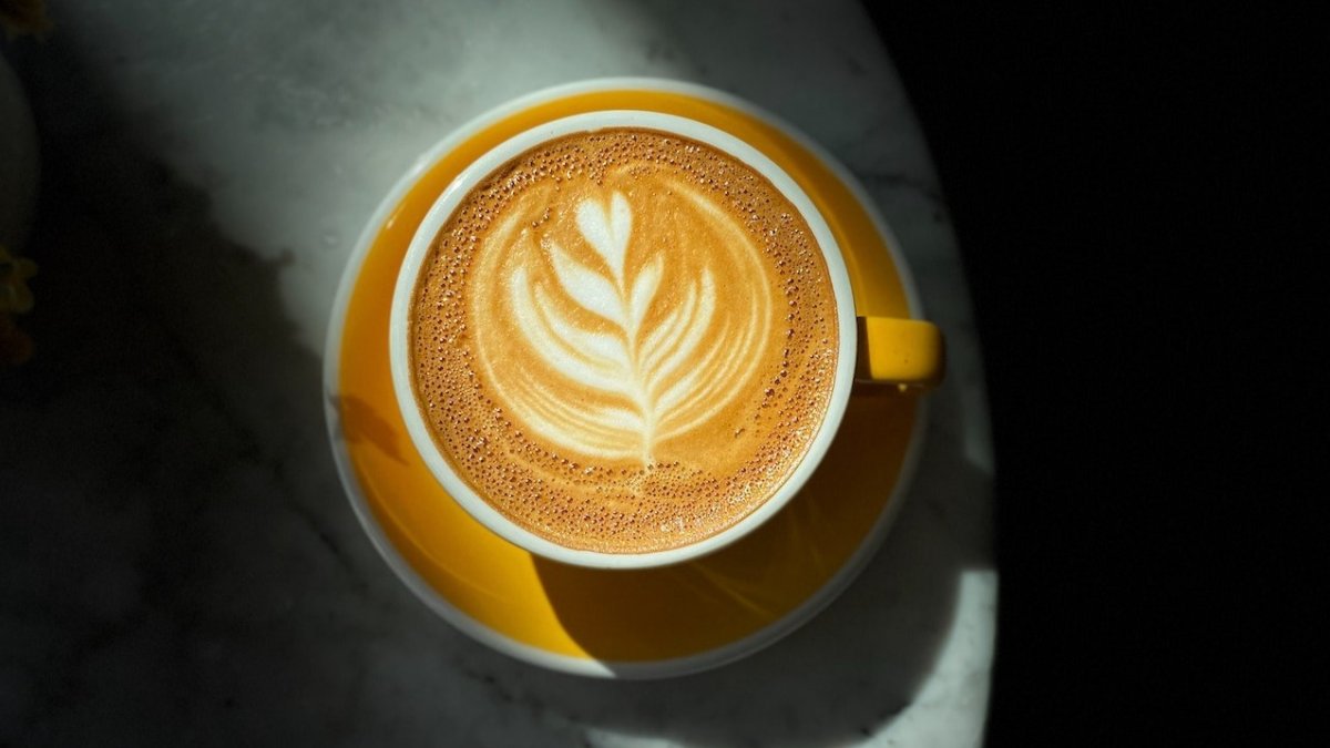 Fotografía de una taza de café. PEXELS/EYAD TARIQ