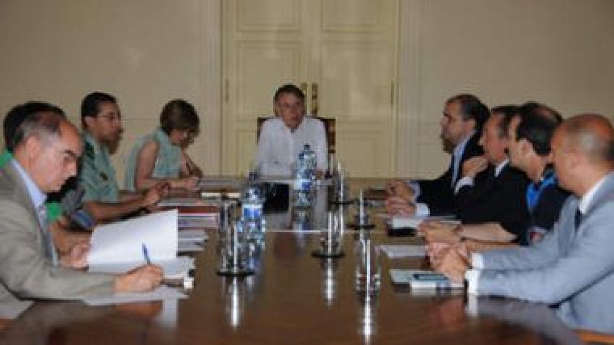 Francisco Álvarez presidó ayer la comsión de seguridad vial.