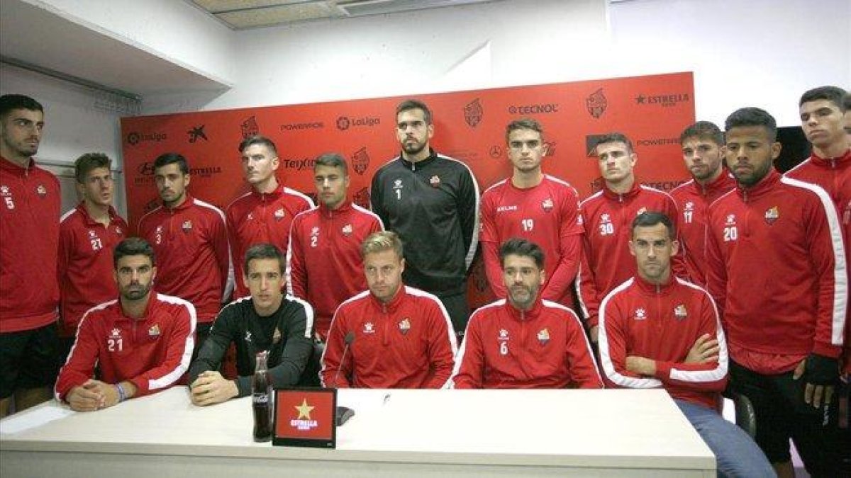 La plantilla del Reus, antes del castigo.
