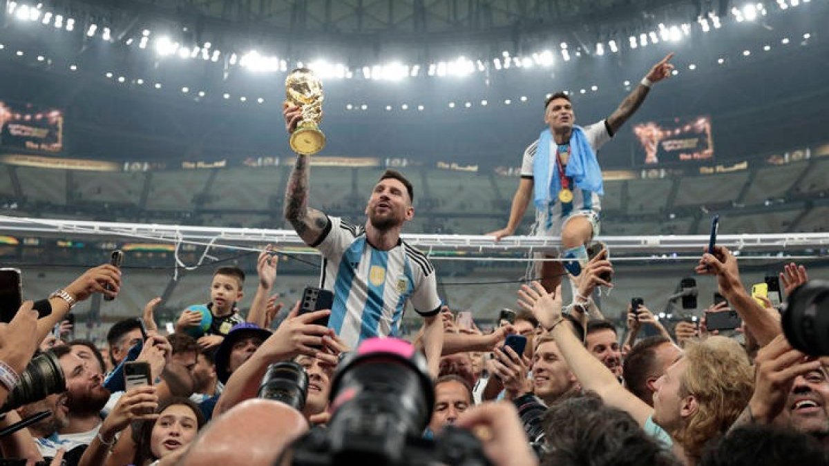 Messi hace historia en una final épica y lleva a Argentina al éxtasis