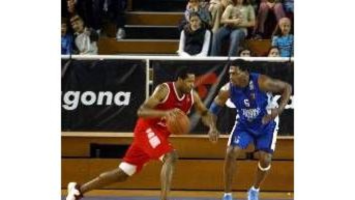 El estadounidense Jamahl Mosley disputó en Tarragona sus últimos minutos con la camiseta de León