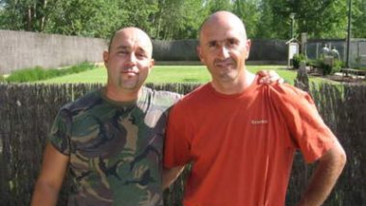 Pablo Castro y Juan Carlos Castro, en el Sierra de Madrid.