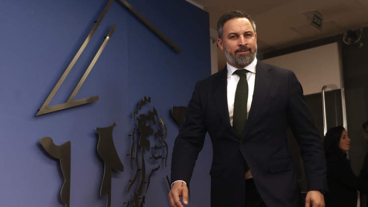 El presidente de Vox, Santiago Abascal, antes de registrar en el Congreso la moción de censura a Sánchez. JUAN CARLOS HIDALGO