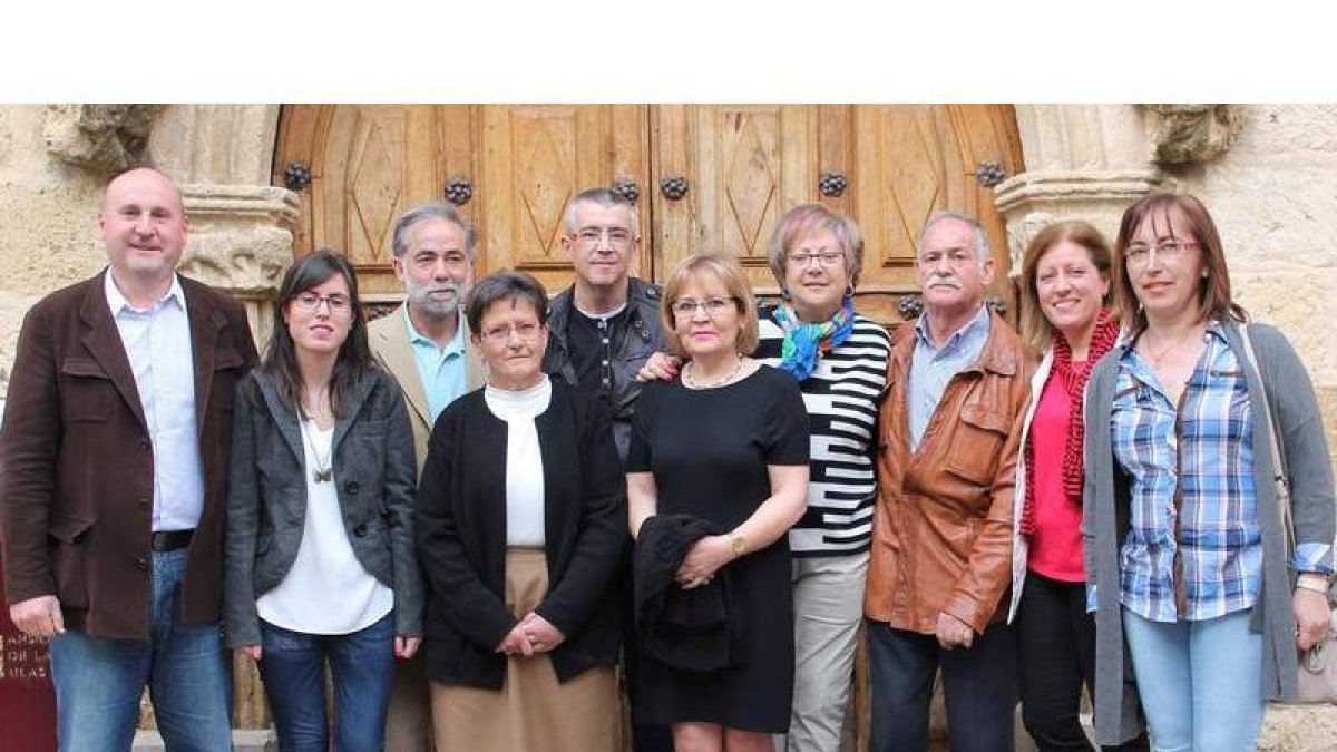 Mari Paz Díez, junto a los miembros de su candidatura.