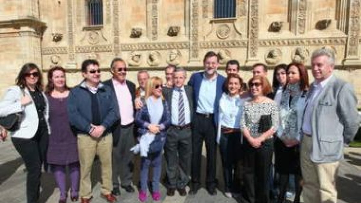Foto de familia de la candidatura del PP al Ayuntamiento.