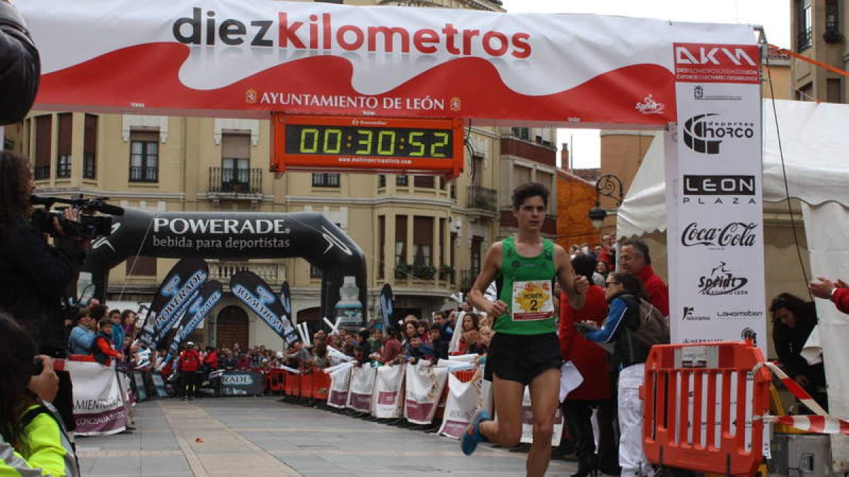 Aláiz dio brillo a los Diez Kilómetros.