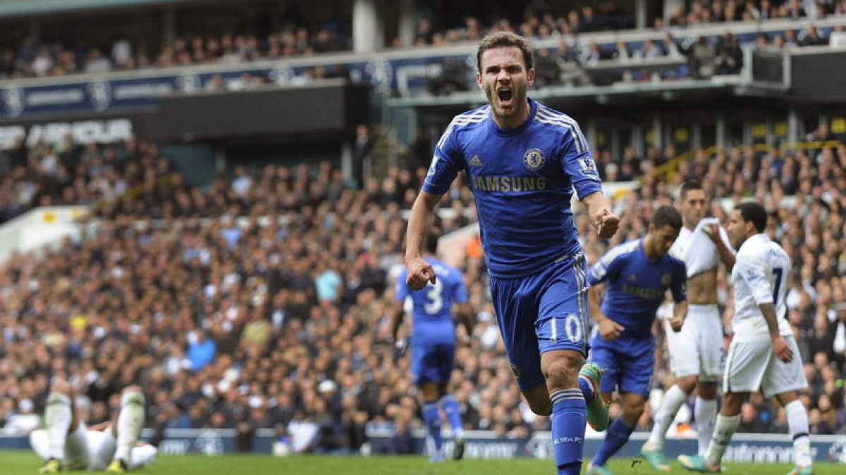 Mata celebra uno de los goles marcados al Tottenham.