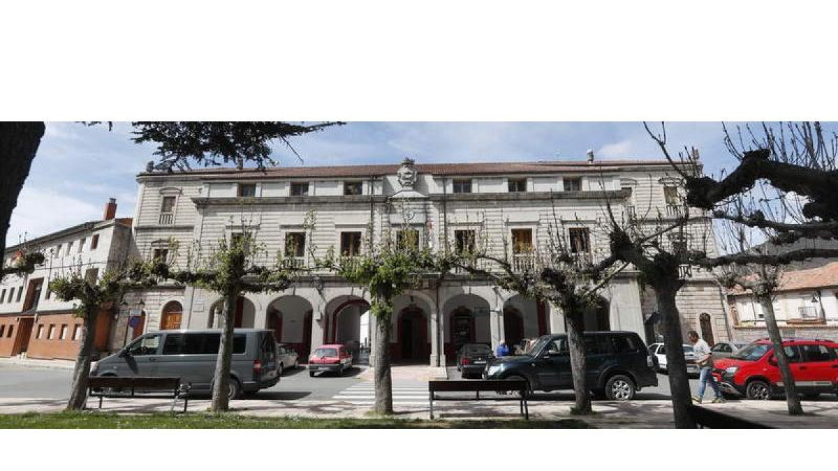 Algunos rincones de Cistierna, que ofrece a quien se acerca a conocer este municipio una amplia historia y un bonito paisaje en el que practicar distintos deportes y disfrutar del entorno a través de alguna de sus numerosas rutas de senderismo.