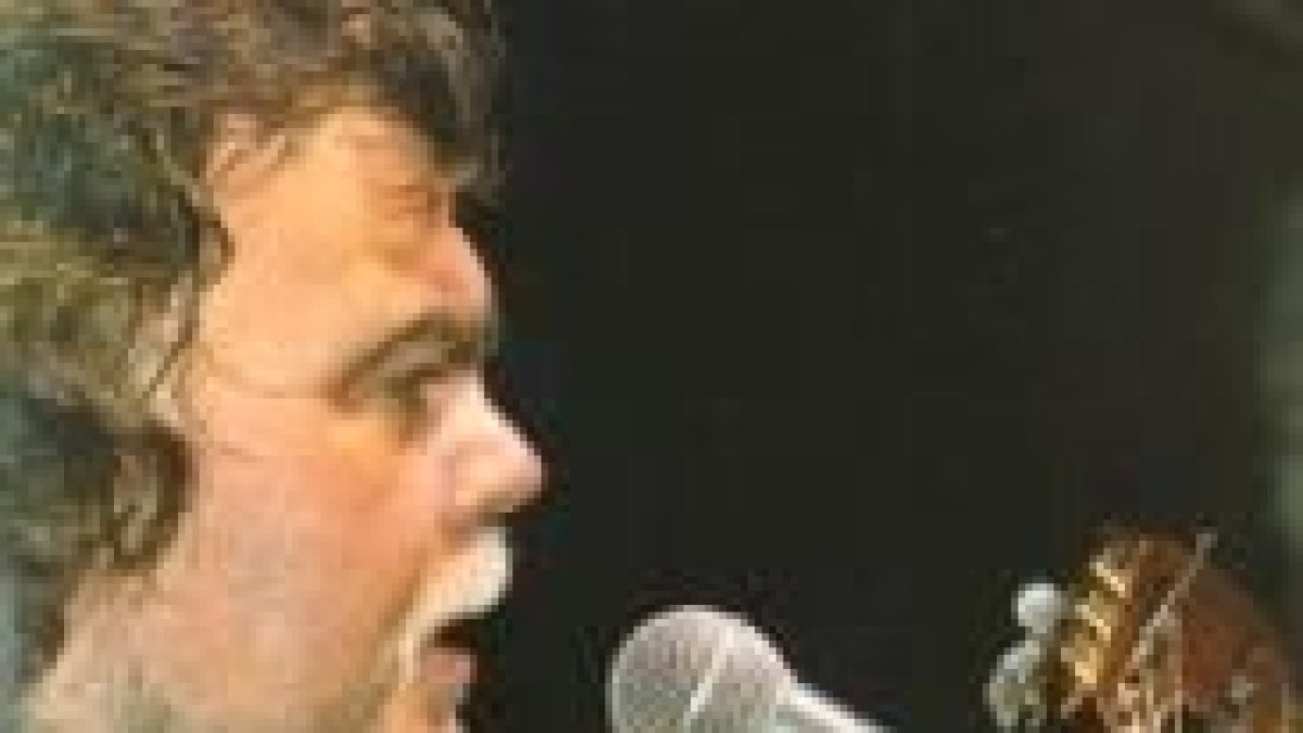 El cantautor ofrecerá actuaciones hoy y mañana a las nueve de la noche