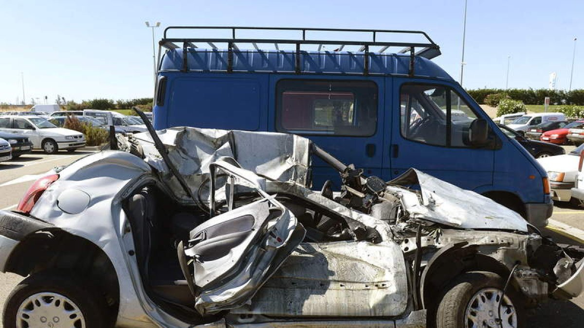 Estado en el que quedó el vehículo que conducía la joven Alba García.