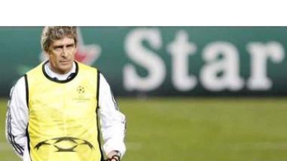 El entrenador del Real Madrid, Manuel Pellegrini, no contará con kaká y Ronaldo para el partido del