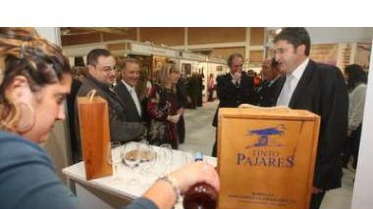 Varias empresas de embutidos están presentes en la feria de San Andrés.