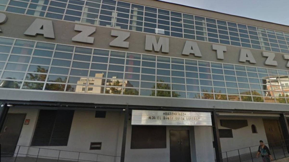 Captura de una imagen de Google Maps de la fachada exterior de la discoteca Razzmatazz.