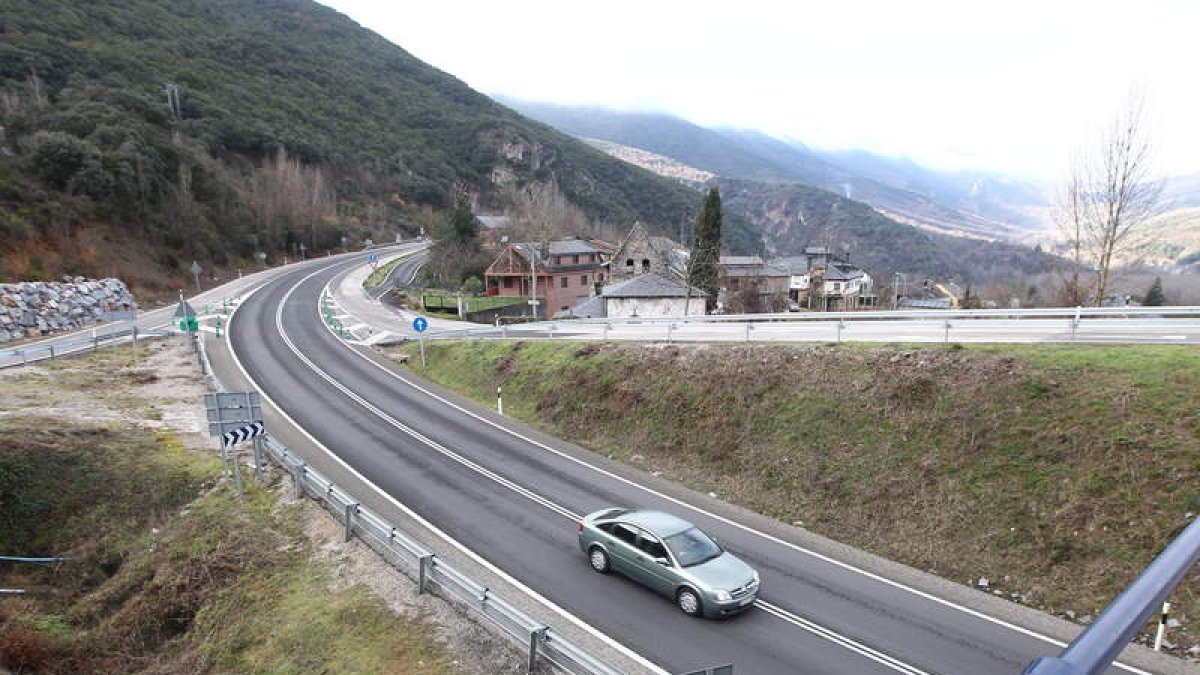 La N-120 por donde va a pasar el trazado de la A-76.