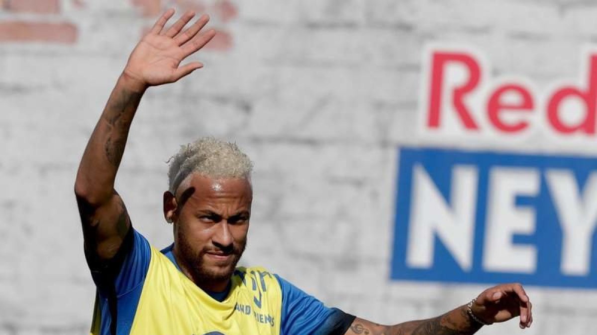 El futuro de Neymar protagoniza el mercado de fichajes del verano futbolístico. FERNANDO BIZERRA.