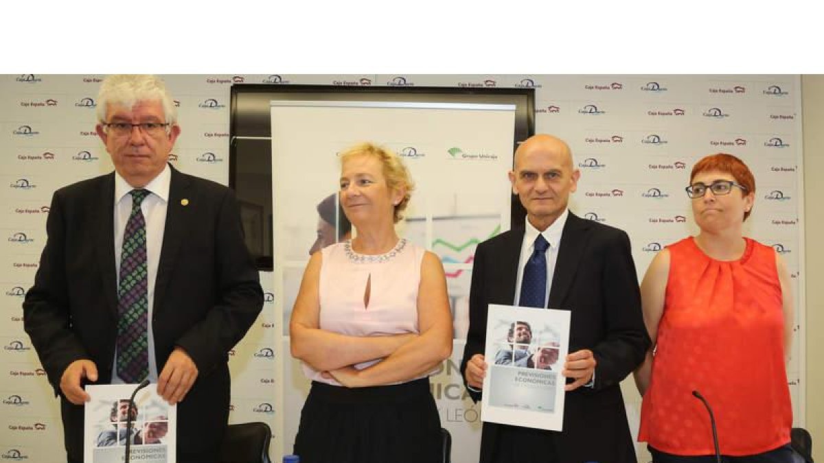 José Ángel Hermida, Luisa Lombardero, Francisco García y Felisa Becerra, ayer