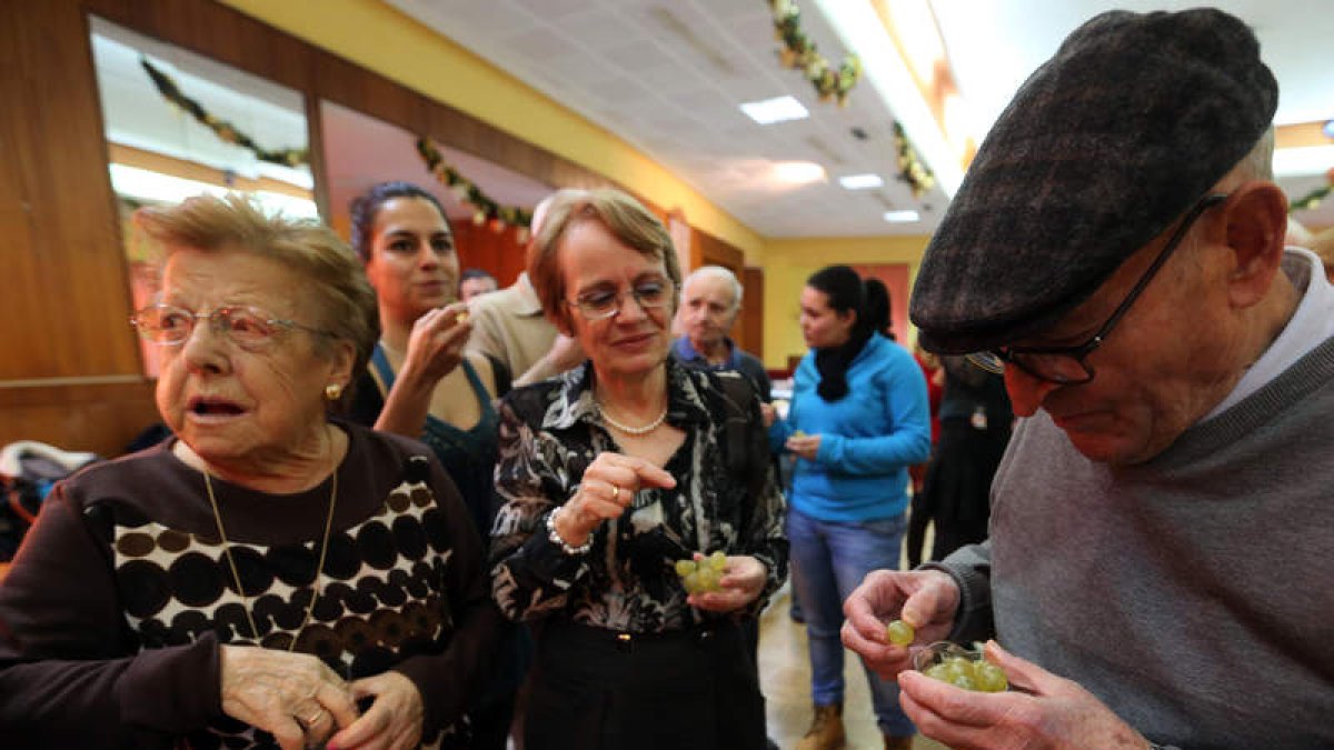 Las uvas no faltaron para dar la bienvenida a 2014.