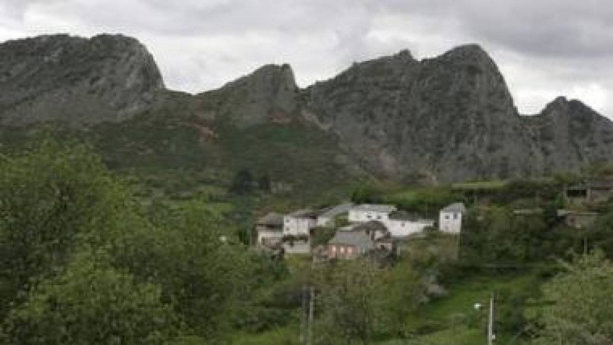 Una imagen panorámica de la sierra de La Encina de La Lastra que estaba en litigio, captada desde el