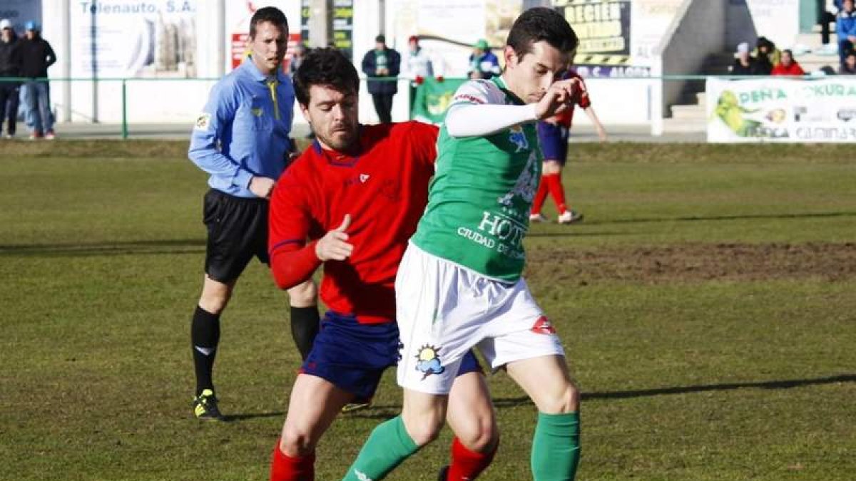 El equipo maragato se estrelló con la ordenada defensa de los segovianos.