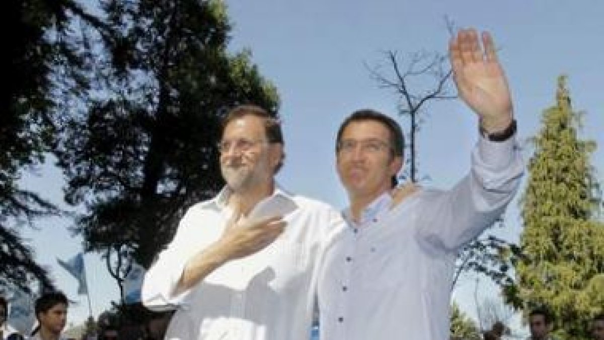 Mariano Rajoy y el presidente de la Xunta, Alberto Núñez Feijóo, durante el acto político.