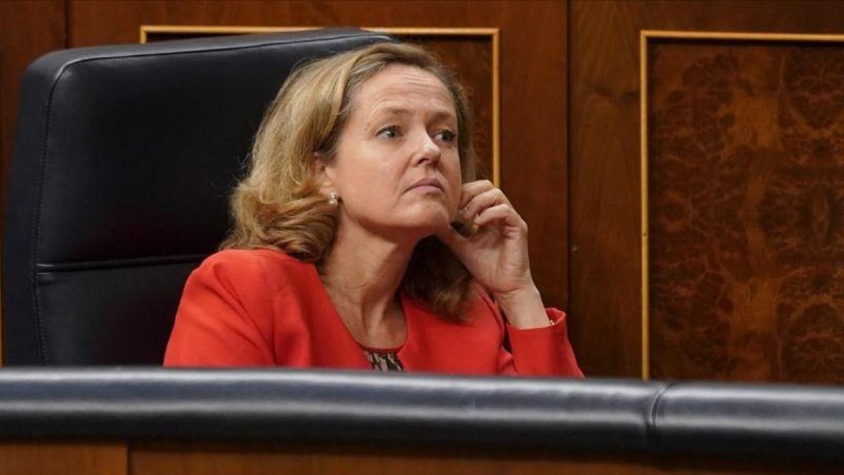 La ministra de Hacienda, Nadia Calviño, en el Congreso de los Diputados, en una imagen de archivo.