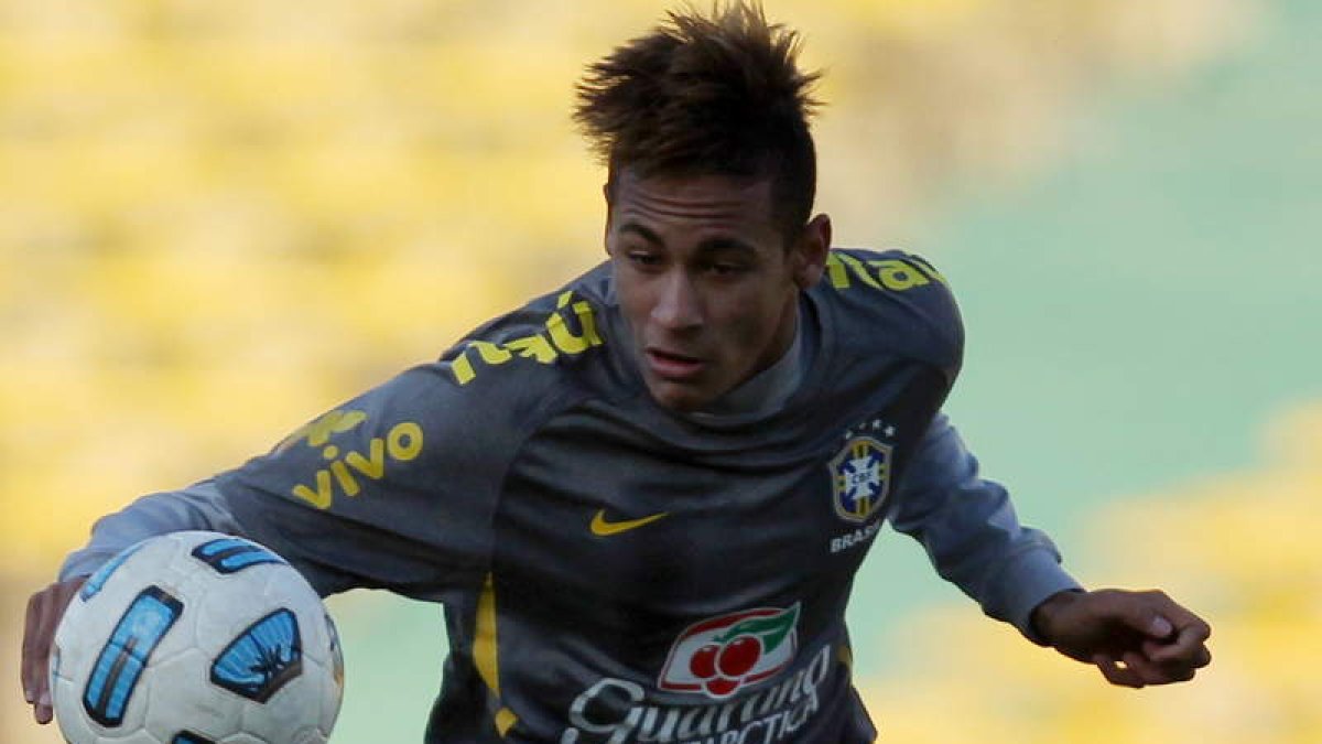 Neymar debe ahora demostrar sus habilidades con el balón en el fútbol europeo.