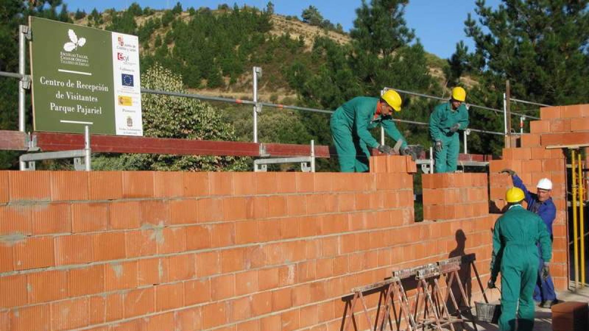 El centro de visitantes del Pajariel lo realiza la escuela-taller
