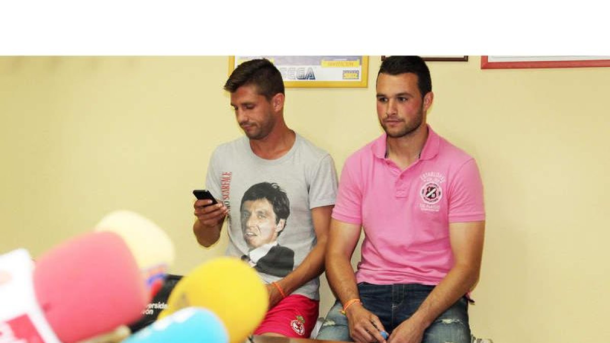 Vázquez y Calzado, el lunes, en la sala de prensa del Reino de León.