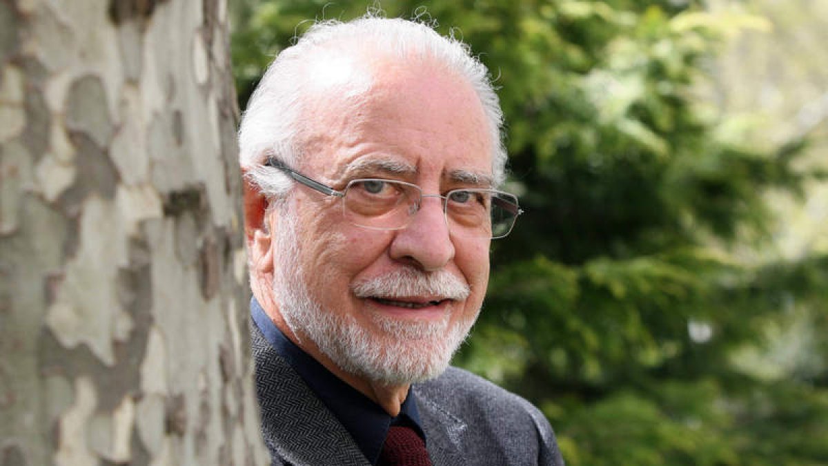 El escritor y académico leonés José María Merino