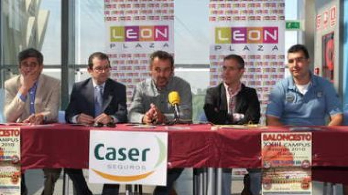 El campus de Astorga se presente en el León Plaza.