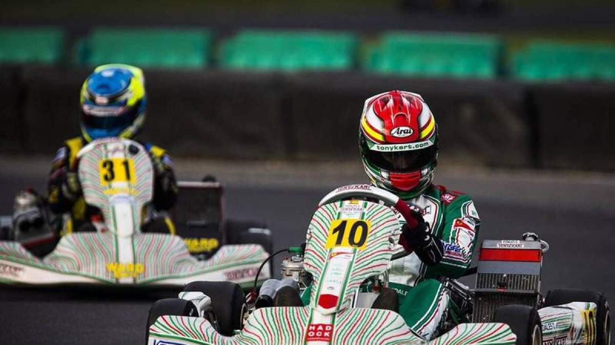 El piloto leonés suma otro éxito para su palmarés en el karting. DL