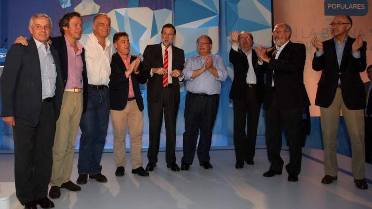 Emilio Gutiérrez, Floriano, Pons, Marcos Martínez Barazón, Rajoy, Eduardo Fernández, Herrera, Díaz de Mera y Medrano.