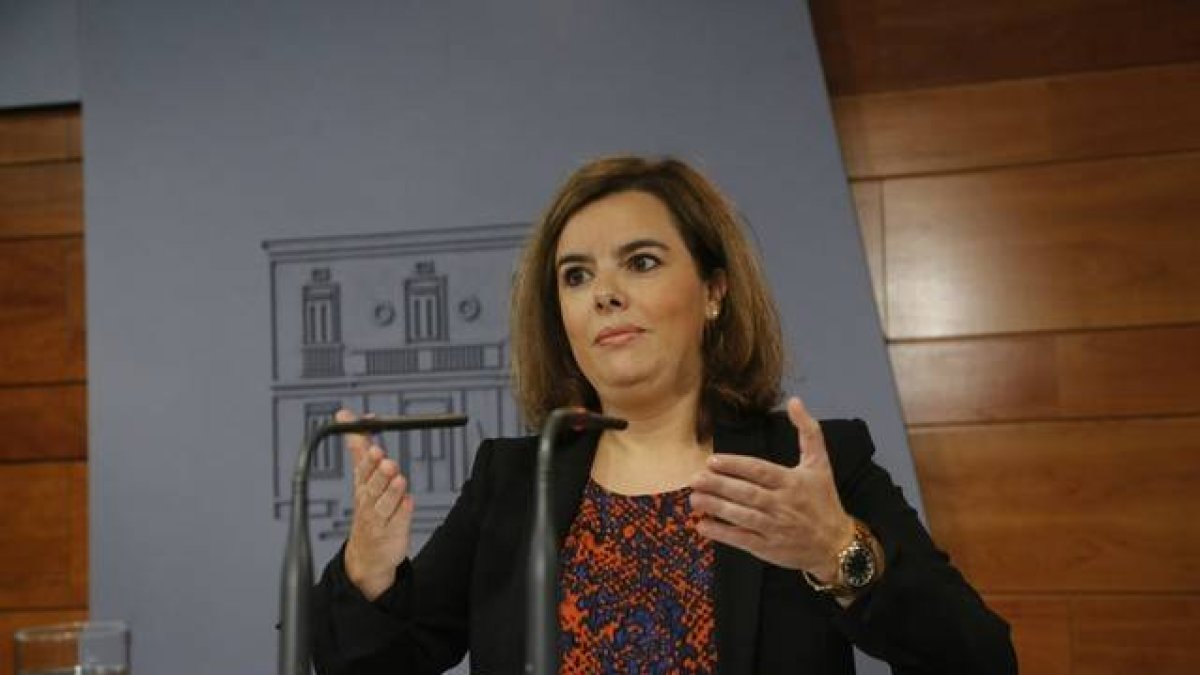 La vicepresidenta del Gobierno, Soraya Sáenz de Santamaría, valora este sábado la firma del decreto de convocatoria de la consulta del 9-N.