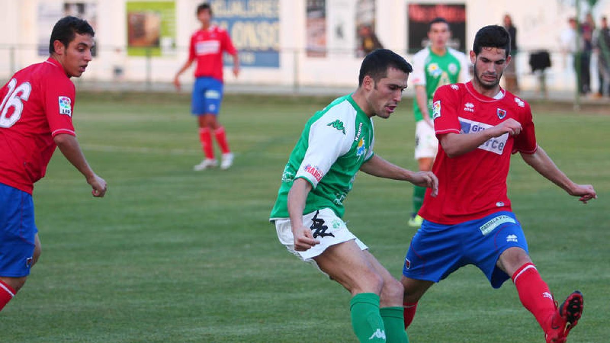 Víctor reaparece esta tarde tras cumplir su sanción.